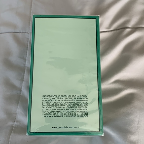 Oscar de la renta perfume new - Picture 2 of 2